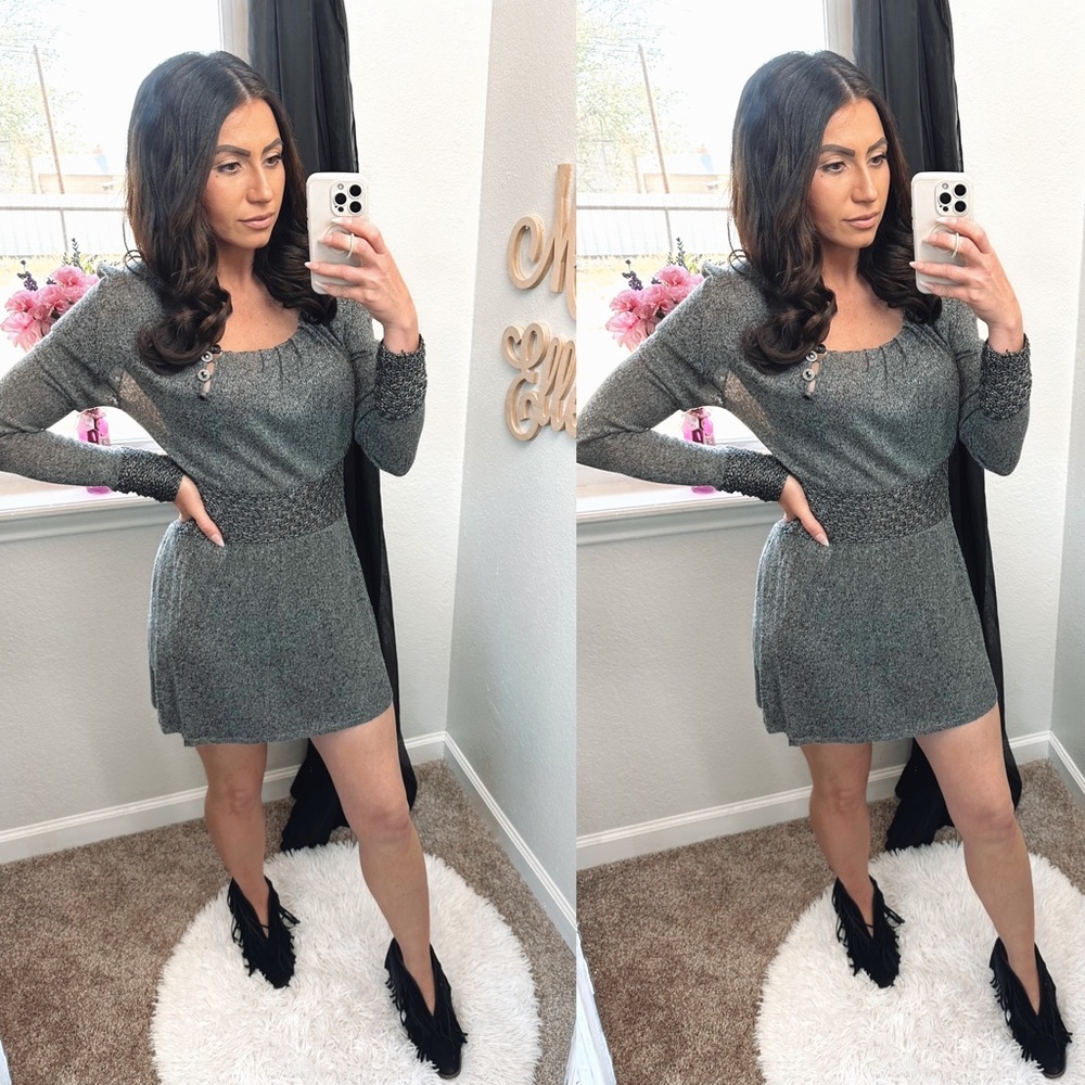 BKE Boutique edgy metallic silver chain knit long sleeve dress size Medium